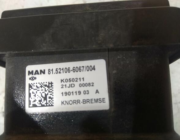 Relay Valve ABS MAN TGS EBS-Modulator 81521066067 81.52106-6067/004