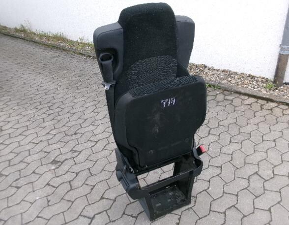 Sitz Mercedes-Benz Actros MP 4 Beifahrersitz klappbar mit Sicherheitsgurt A9609103703
