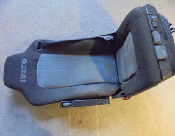 Seat Iveco Stralis 504045441 Fahrersitz mit Armlehne und Gurt ISRI 6860/870