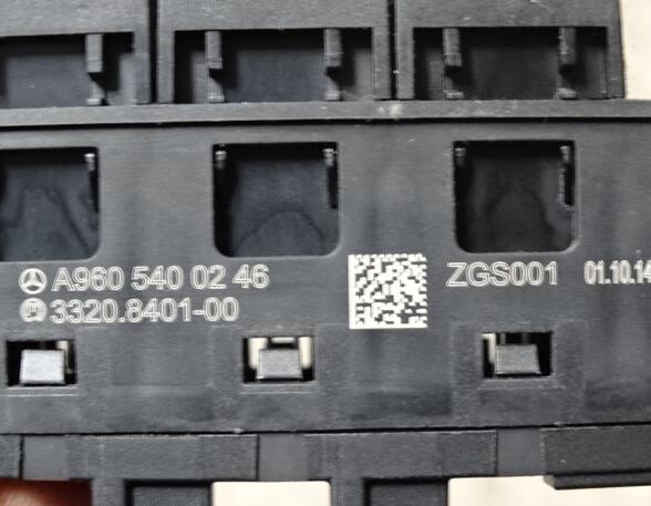 Switch Panel for Mercedes-Benz Actros MP 4 A9605400246 Schalterleiste Chrom mit 3 Blindschaltern