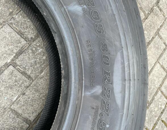 Reifen für DAF 45 Dunlop 295/80R22.5