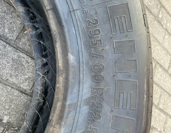Tire for MAN TGA Michelin 295/80R22.5