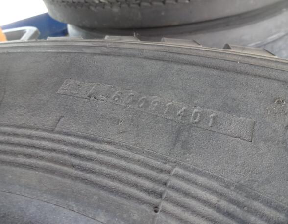 Reifen Mercedes-Benz UNIMOG Dunlop SP811 10R22,5