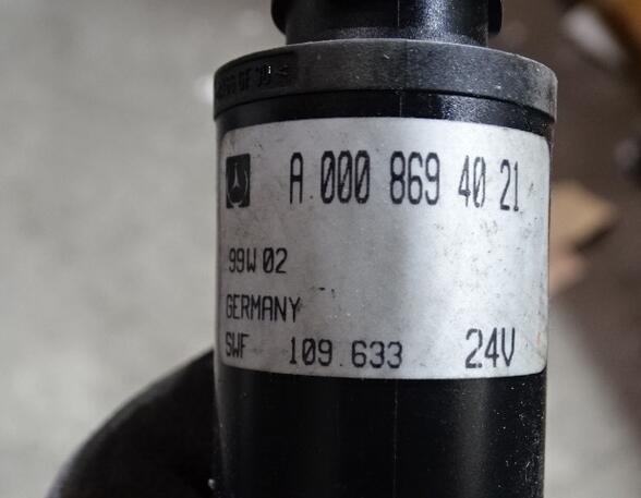 Scheibenwaschpumpe (Scheibenwaschanlagenpumpe) für Mercedes-Benz ATEGO 2 A0008694021 Original Pumpe