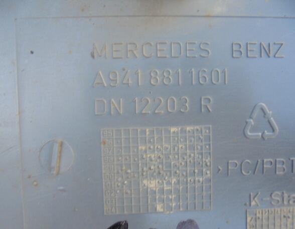 Spatbord Mercedes-Benz ATEGO A9418811601 VA rechts